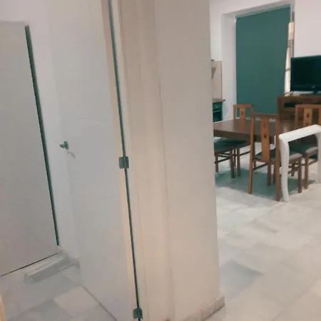Bonito Apartamento Completo En El Casco Antiguo De * Cadiz